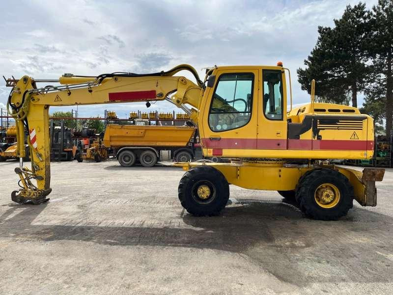 Liebherr A900 C LITRONIC - Pelle sur pneus: photos 4 Liebherr A900 C LITRONIC - Pelle sur pneus: photos 4