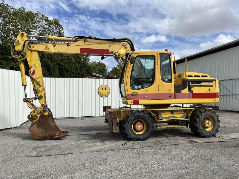 Liebherr A900C Litronic - Pelle sur pneus: photos 3 Liebherr A900C Litronic - Pelle sur pneus: photos 3