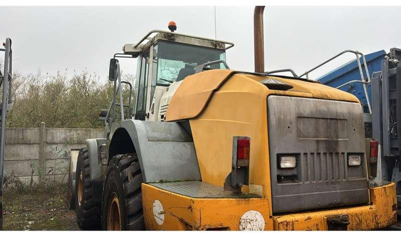Liebherr L544 2PLUS2 - Chargeuse sur pneus: photos 3 Liebherr L544 2PLUS2 - Chargeuse sur pneus: photos 3
