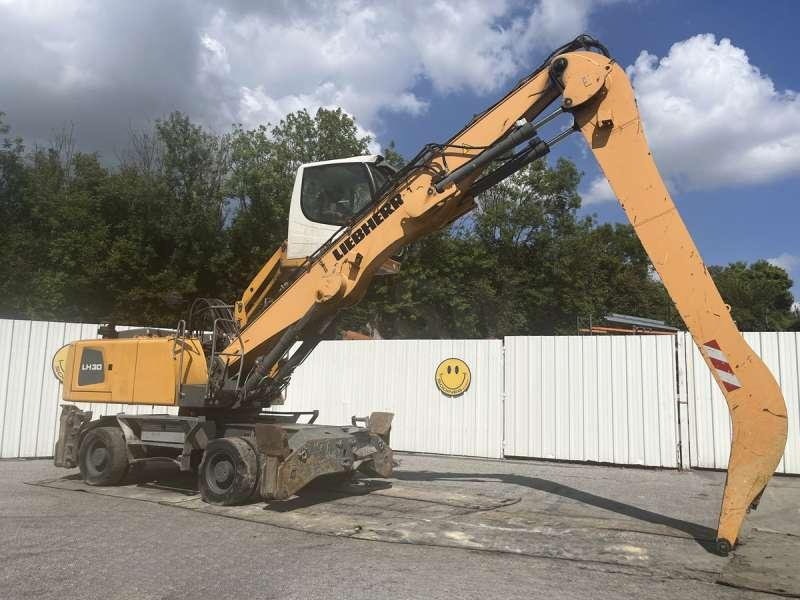 Liebherr LH30M LITRONIC - Pelle de manutention: photos 2 Liebherr LH30M LITRONIC - Pelle de manutention: photos 2