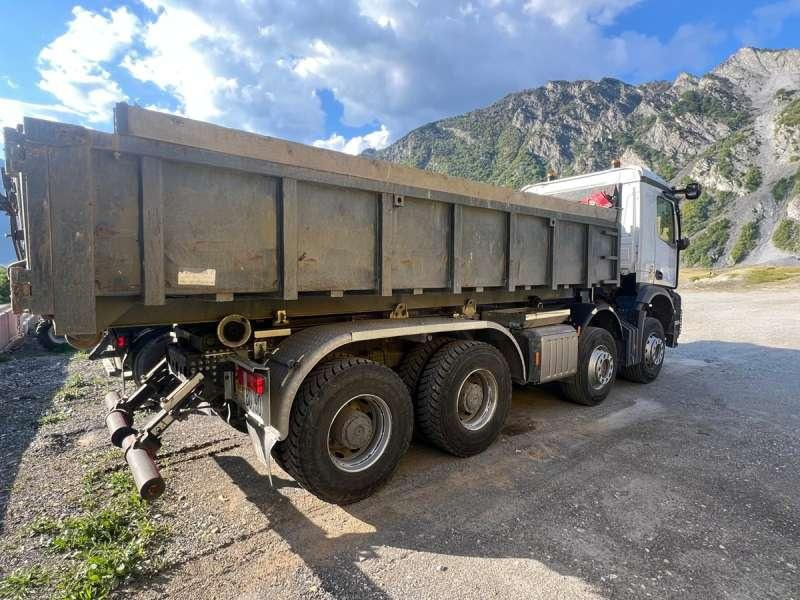 Mercedes AROCS 3253 8X4 - Camion benne: photos 3 Mercedes AROCS 3253 8X4 - Camion benne: photos 3