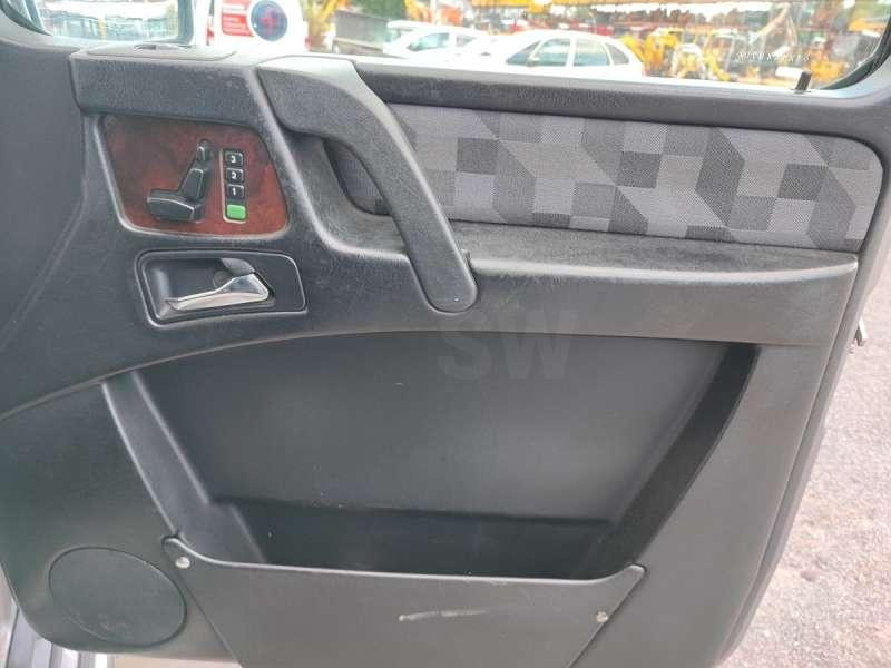SUV Mercedes G 270 2.7 CDI: photos 39