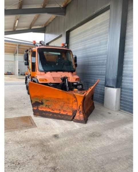 Unimog UNIMOG - Engin de déneigement: photos 2 Unimog UNIMOG - Engin de déneigement: photos 2