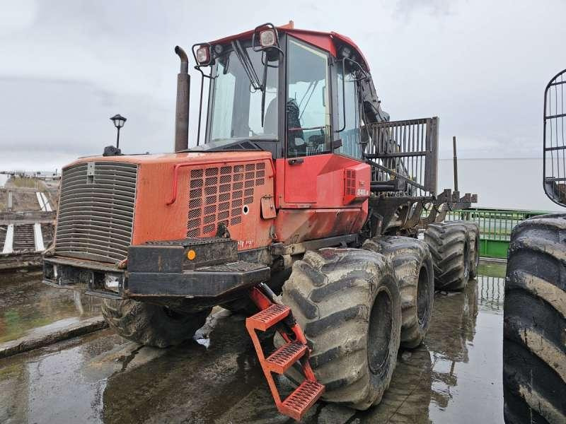 Tracteur forestier VALMET 840.4: photos 1