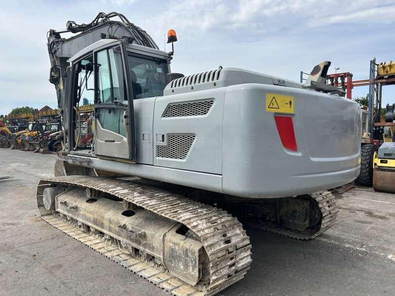Volvo EC220DL - Pelle sur chenille: photos 2 Volvo EC220DL - Pelle sur chenille: photos 2