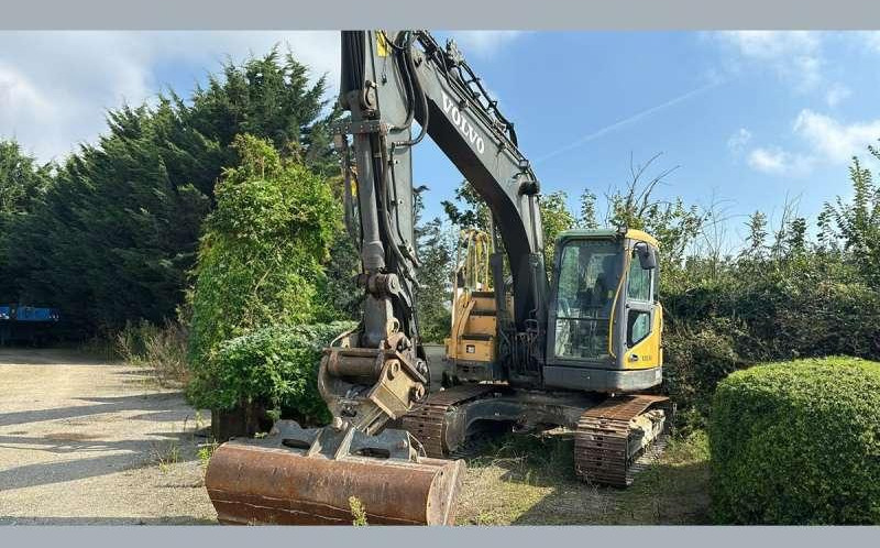 Pelle sur chenille Volvo ECR145CL: photos 1