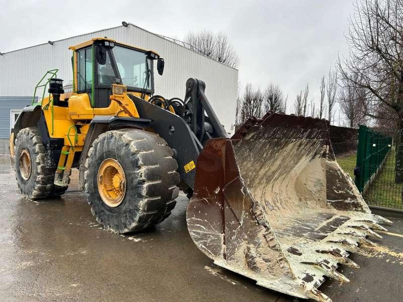 Volvo L220H - Chargeuse sur pneus: photos 1 Volvo L220H - Chargeuse sur pneus: photos 1