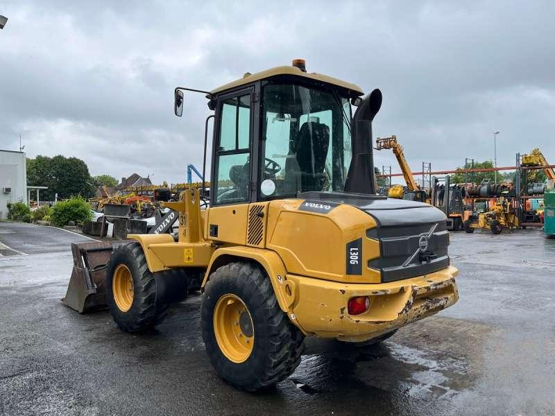 Volvo L30G - Chargeuse sur pneus: photos 5 Volvo L30G - Chargeuse sur pneus: photos 5