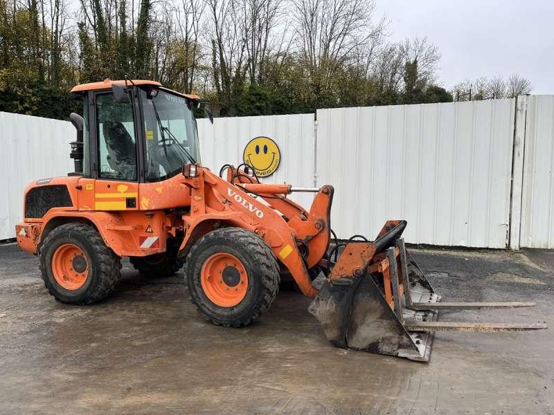 Volvo L30G - Chargeuse sur pneus: photos 1 Volvo L30G - Chargeuse sur pneus: photos 1