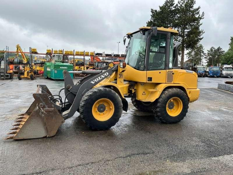 Volvo L30G - Chargeuse sur pneus: photos 3 Volvo L30G - Chargeuse sur pneus: photos 3