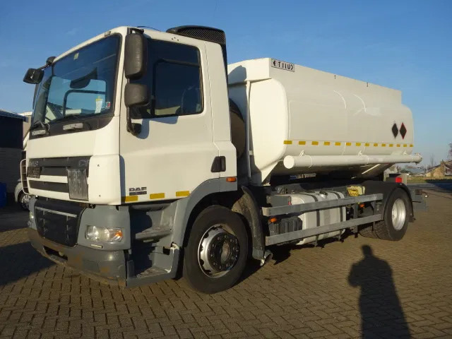 DAF CF 360 13000 LITER MANUAL GEARBOX EURO5 - Camion citerne: photos 1 DAF CF 360 13000 LITER MANUAL GEARBOX EURO5 - Camion citerne: photos 1