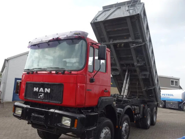 MAN 35-403 meiller kipper 8x6 - Camion benne: photos 2 MAN 35-403 meiller kipper 8x6 - Camion benne: photos 2