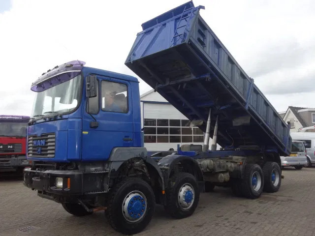 MAN 35.414 8x8 meiller kipper manual diesel pomp - Camion benne: photos 2 MAN 35.414 8x8 meiller kipper manual diesel pomp - Camion benne: photos 2