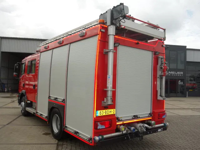MAN TGM 15.250 FIRE TRUCK,2000 LITER TANK, FOAM TANK, AIRCO - Camion de pompier: photos 3 MAN TGM 15.250 FIRE TRUCK,2000 LITER TANK, FOAM TANK, AIRCO - Camion de pompier: photos 3
