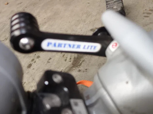 Mercedes-Benz 1325 WATER CANON - Camion de pompier: photos 2 Mercedes-Benz 1325 WATER CANON - Camion de pompier: photos 2