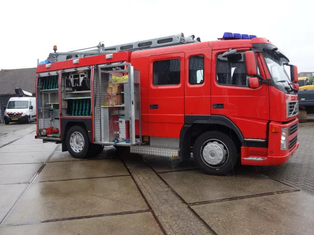 Volvo -330 2000 LITER WATER TANK KRONEBURGPUMP - Camion de pompier: photos 1 Volvo -330 2000 LITER WATER TANK KRONEBURGPUMP - Camion de pompier: photos 1