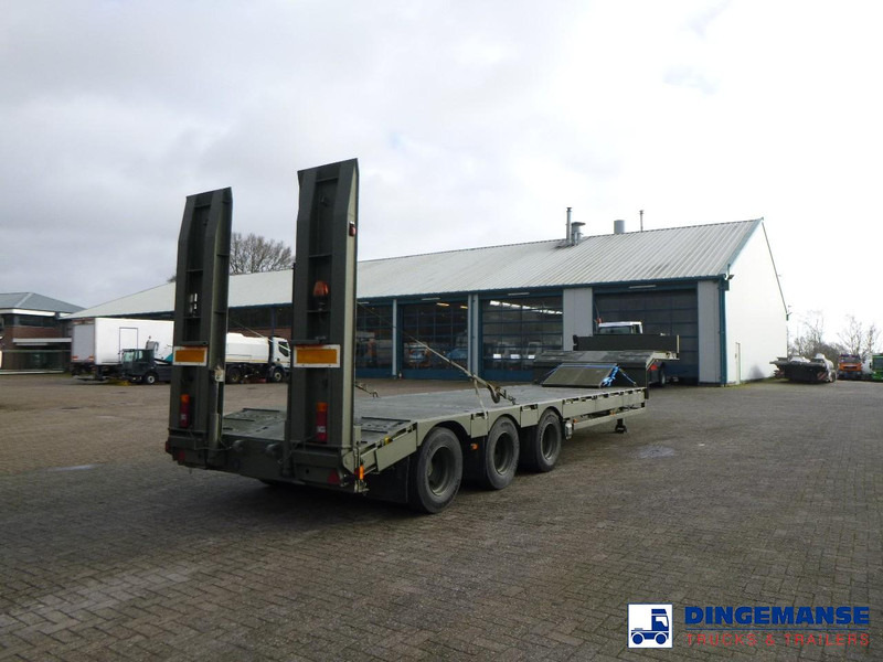 Broshuis 3-axle semi-lowbed trailer E-2130 / 73 t + ramps - Semi-remorque surbaissé: photos 3 Broshuis 3-axle semi-lowbed trailer E-2130 / 73 t + ramps - Semi-remorque surbaissé: photos 3