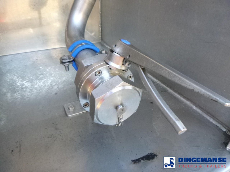 Crédit-bail Clayton Food tank inox 30 m3 / 1 comp Clayton Food tank inox 30 m3 / 1 comp: photos 9