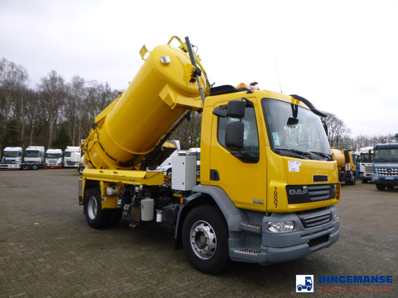 DAF LF 55.220 4X2 Whale vacuum tank 8.1 m3 - Camion hydrocureur: photos 2 DAF LF 55.220 4X2 Whale vacuum tank 8.1 m3 - Camion hydrocureur: photos 2