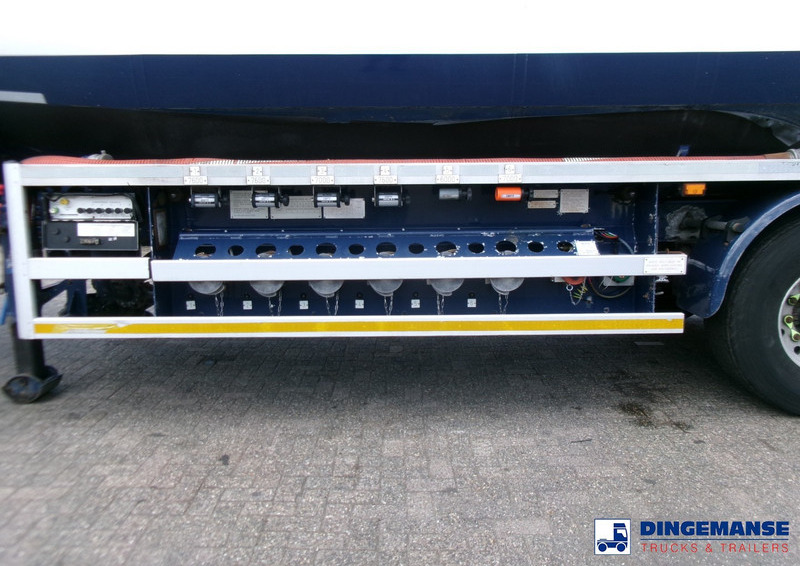 Lakeland Fuel tank alu 42.8 m3 / 6 comp + pump - Semi-remorque citerne: photos 5 Lakeland Fuel tank alu 42.8 m3 / 6 comp + pump - Semi-remorque citerne: photos 5