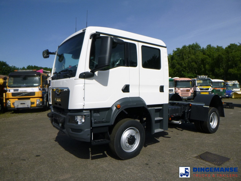 MAN TGM 13.320 4X4 BL chassis / new/unused - Châssis cabine: photos 1 MAN TGM 13.320 4X4 BL chassis / new/unused - Châssis cabine: photos 1