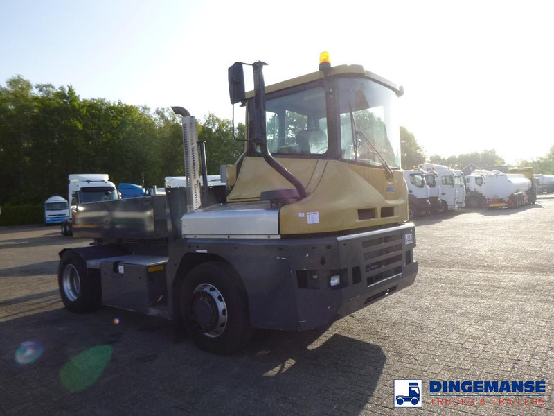 MOL RM 255 4X4 terminal drawbar tractor 150 ton - Tracteur portuaire: photos 2 MOL RM 255 4X4 terminal drawbar tractor 150 ton - Tracteur portuaire: photos 2