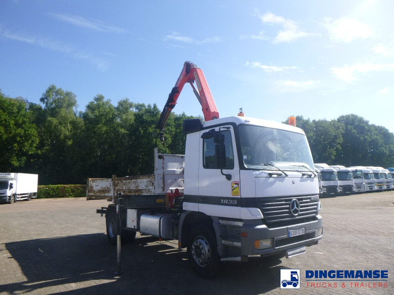 Mercedes-Benz Actros 1835 4x2 tipper + Palfinger PK12000 - Camion grue: photos 3 Mercedes-Benz Actros 1835 4x2 tipper + Palfinger PK12000 - Camion grue: photos 3