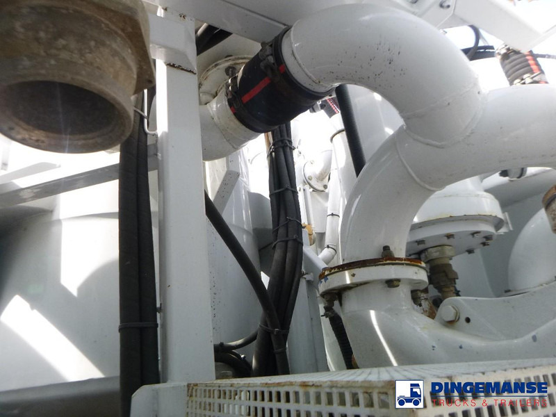 Camion hydrocureur Mercedes-Benz Actros 3241 8x4 RHD Huwer vacuum tank / hydrocureur 15 m3: photos 9