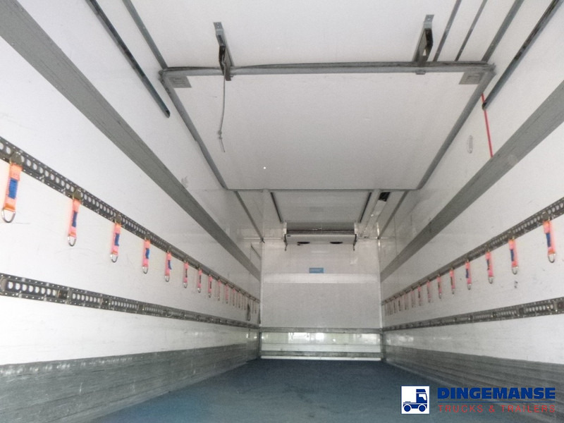 Crédit-bail Renault Premium 370 dxi 6x2 RHD Carrier Supra 950 MT frigo Renault Premium 370 dxi 6x2 RHD Carrier Supra 950 MT frigo: photos 12