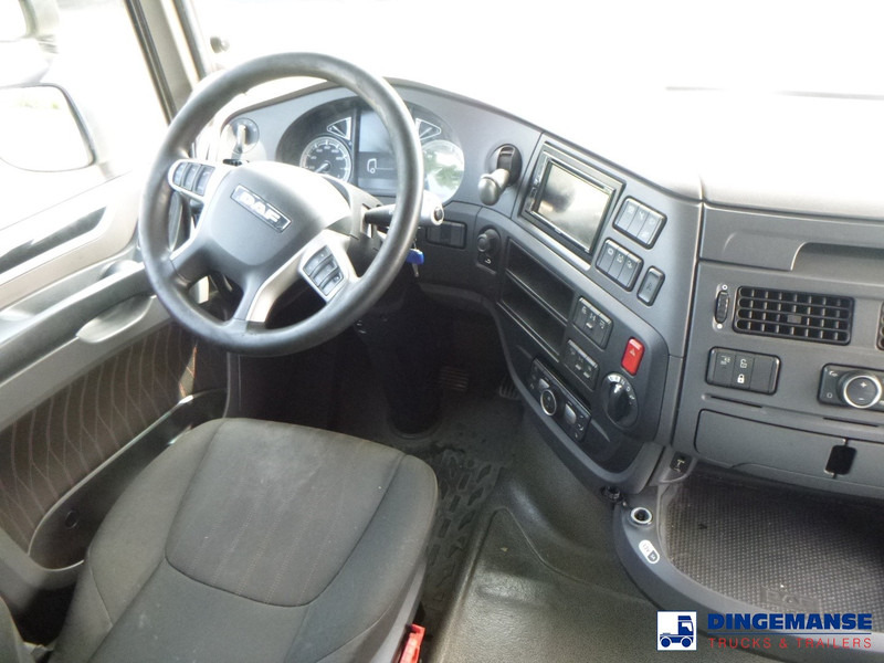 Tracteur routier DAF XF 530 6x2 Euro 6: photos 15