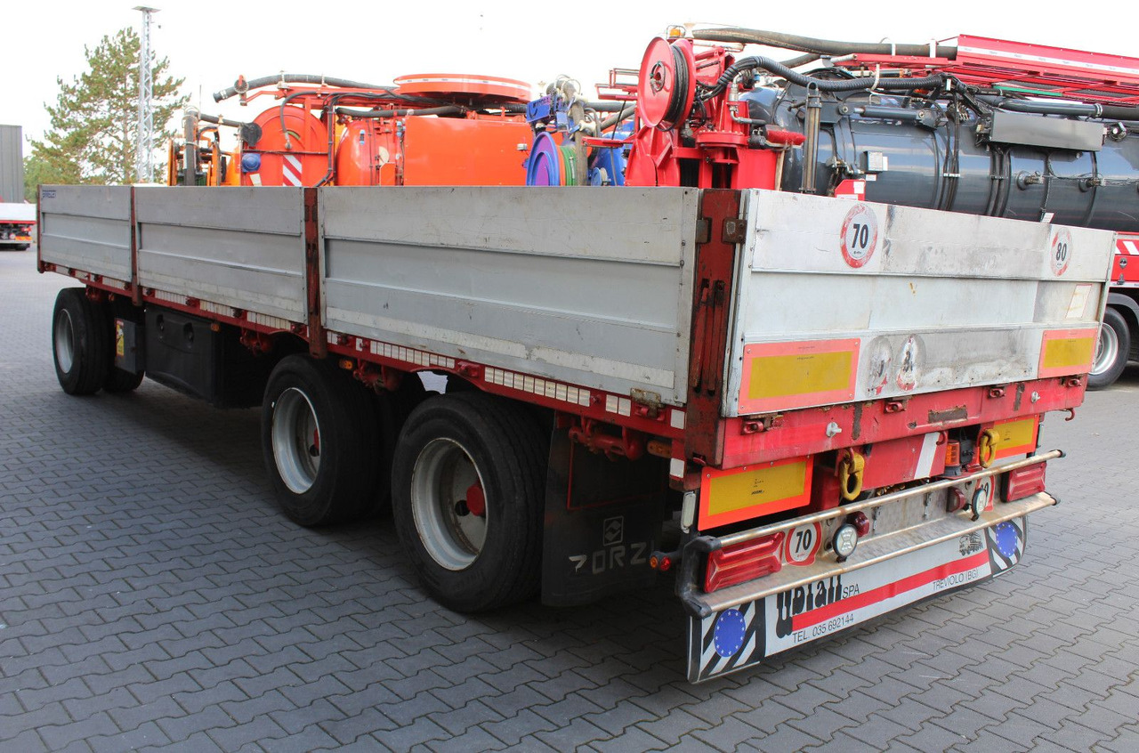 3-Achs ZORZI Pritschen-Anhänger Plateau-Rolle - Remorque porte-engin surbaissée: photos 3 3-Achs ZORZI Pritschen-Anhänger Plateau-Rolle - Remorque porte-engin surbaissée: photos 3