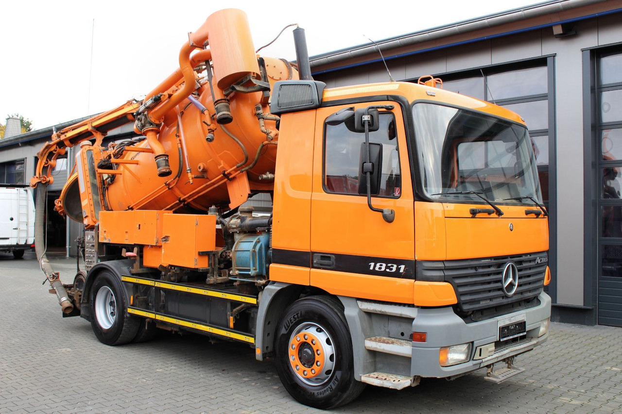 Mercedes-Benz Actros 1831 4x2 Hellmers 6,5m³ V2A INOX Kipper - Camion hydrocureur: photos 1 Mercedes-Benz Actros 1831 4x2 Hellmers 6,5m³ V2A INOX Kipper - Camion hydrocureur: photos 1