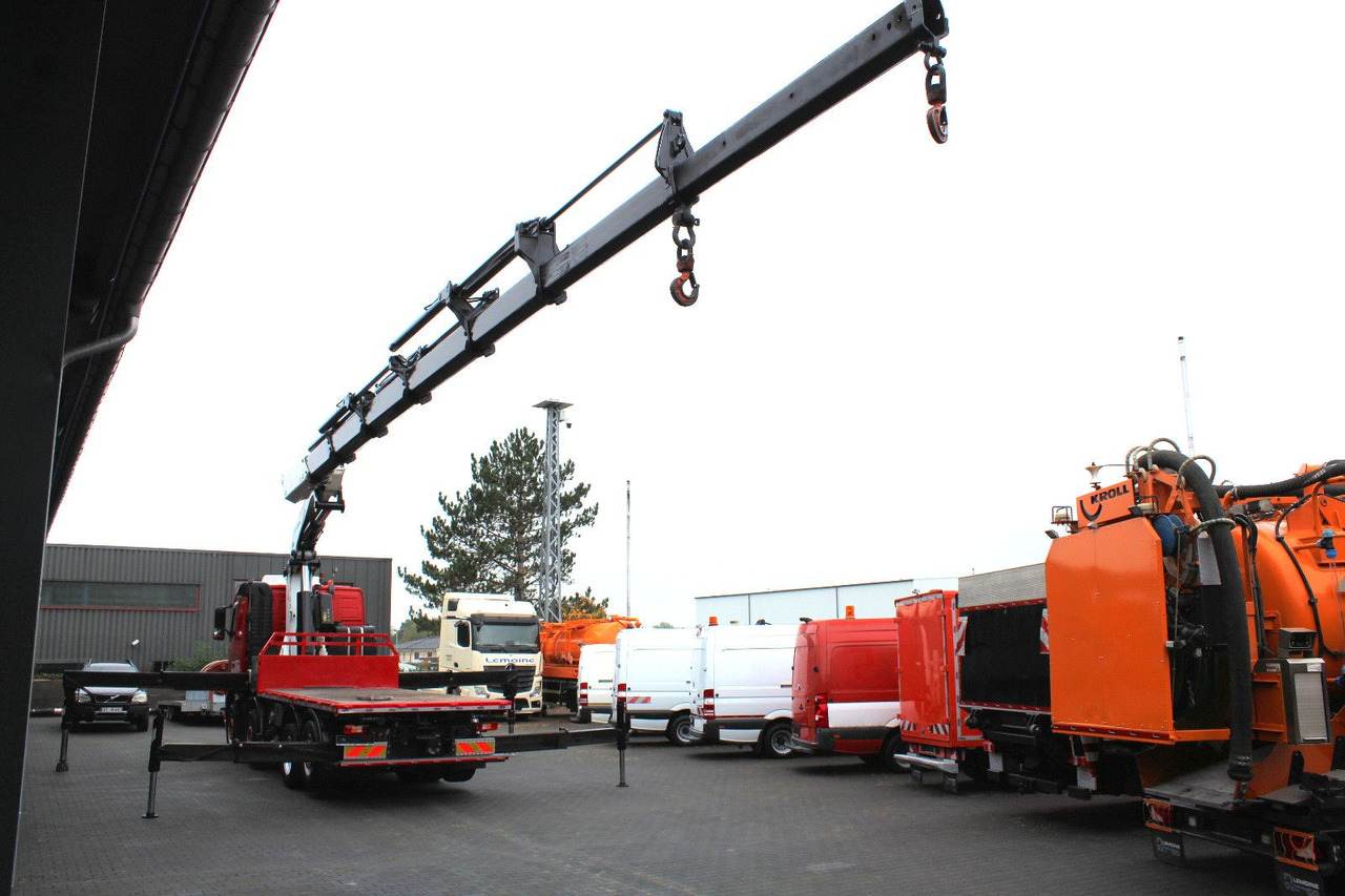 Volvo 480 8x2 Pritsche + FASSI F800XP Kran 6x - Camion plateau, Camion grue: photos 4 Volvo 480 8x2 Pritsche + FASSI F800XP Kran 6x - Camion plateau, Camion grue: photos 4