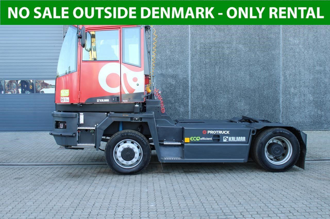 Kalmar TRL618I 4X4 - Tracteur portuaire: photos 1 Kalmar TRL618I 4X4 - Tracteur portuaire: photos 1