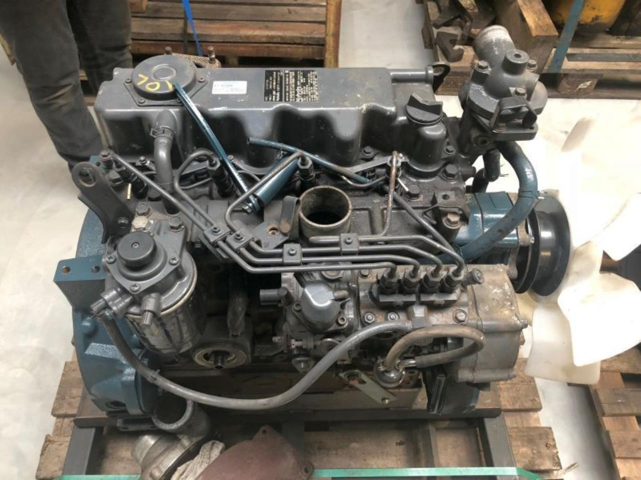 Kubota V3300-EU3 - Moteur: photos 1 Kubota V3300-EU3 - Moteur: photos 1