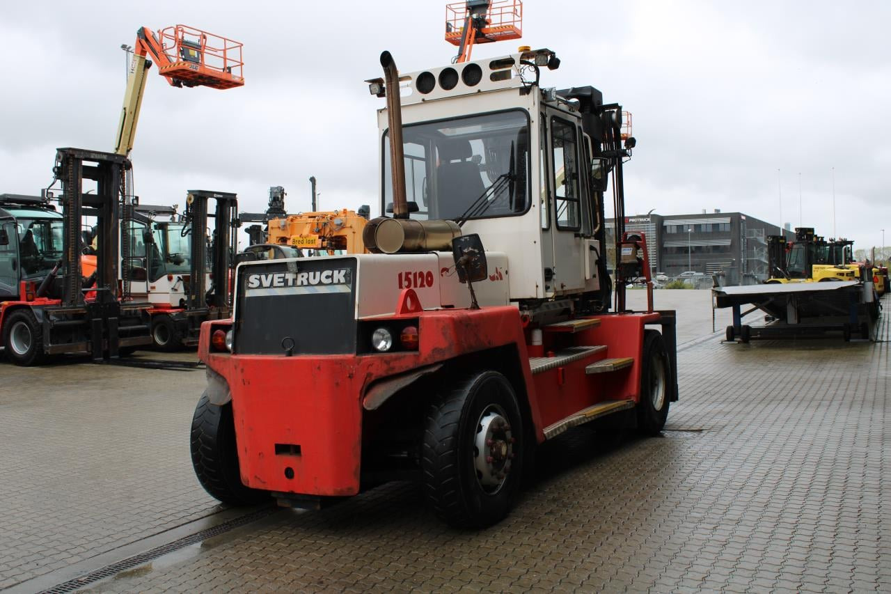 SveTruck 15120-35 - Chariot élévateur diesel: photos 3 SveTruck 15120-35 - Chariot élévateur diesel: photos 3