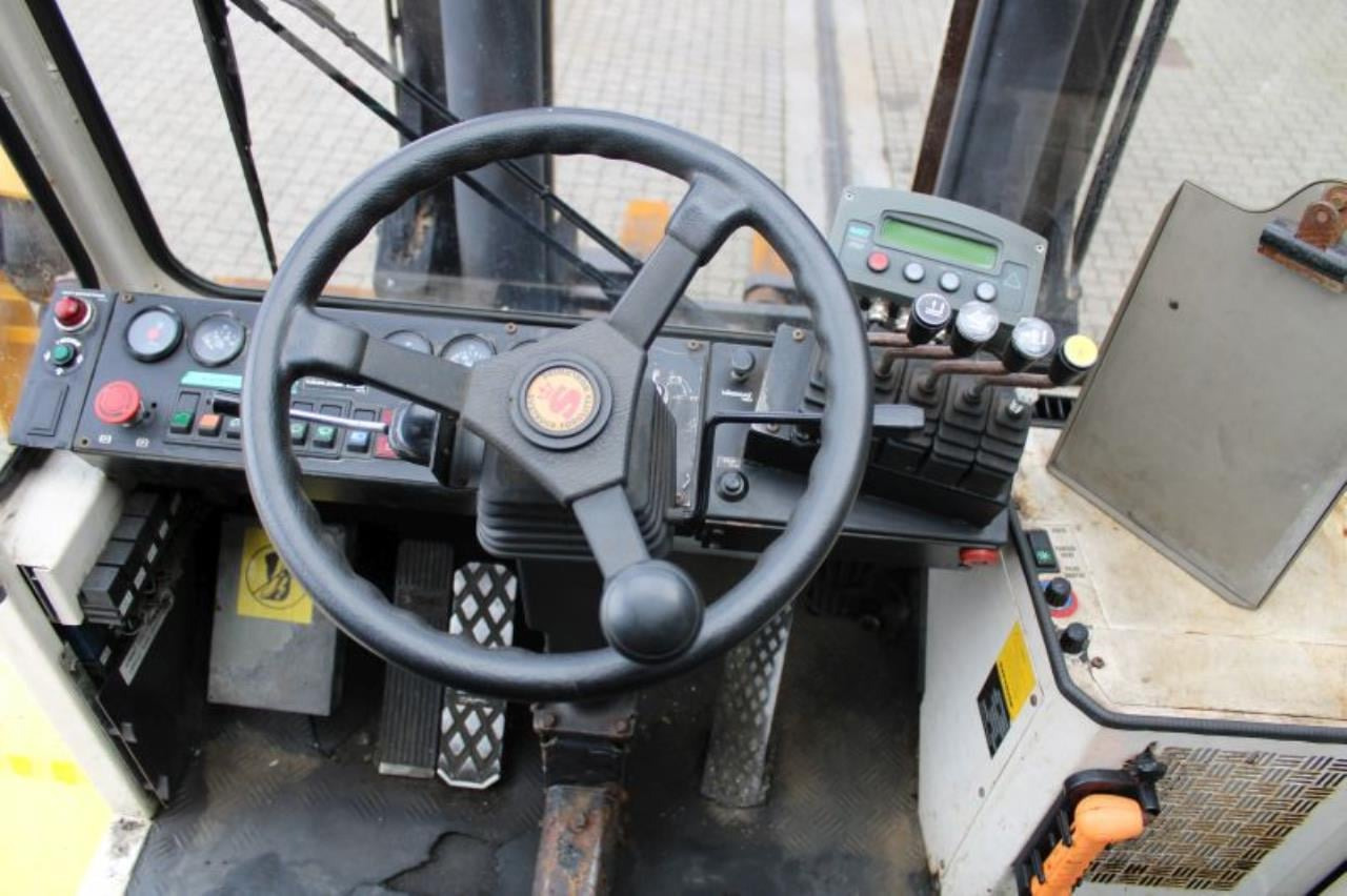 SveTruck 15120-35 - Chariot élévateur diesel: photos 4 SveTruck 15120-35 - Chariot élévateur diesel: photos 4