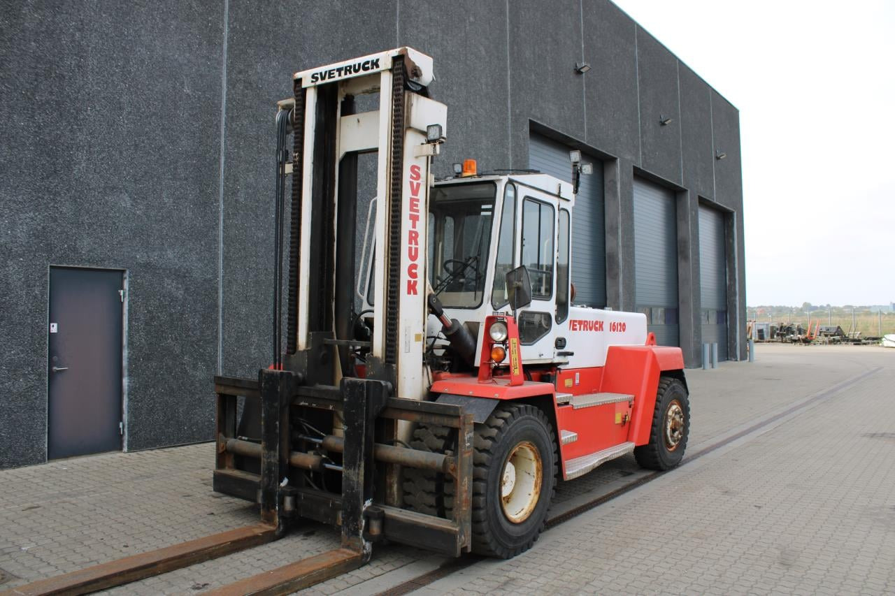 SveTruck 16120 - Chariot élévateur diesel: photos 3 SveTruck 16120 - Chariot élévateur diesel: photos 3