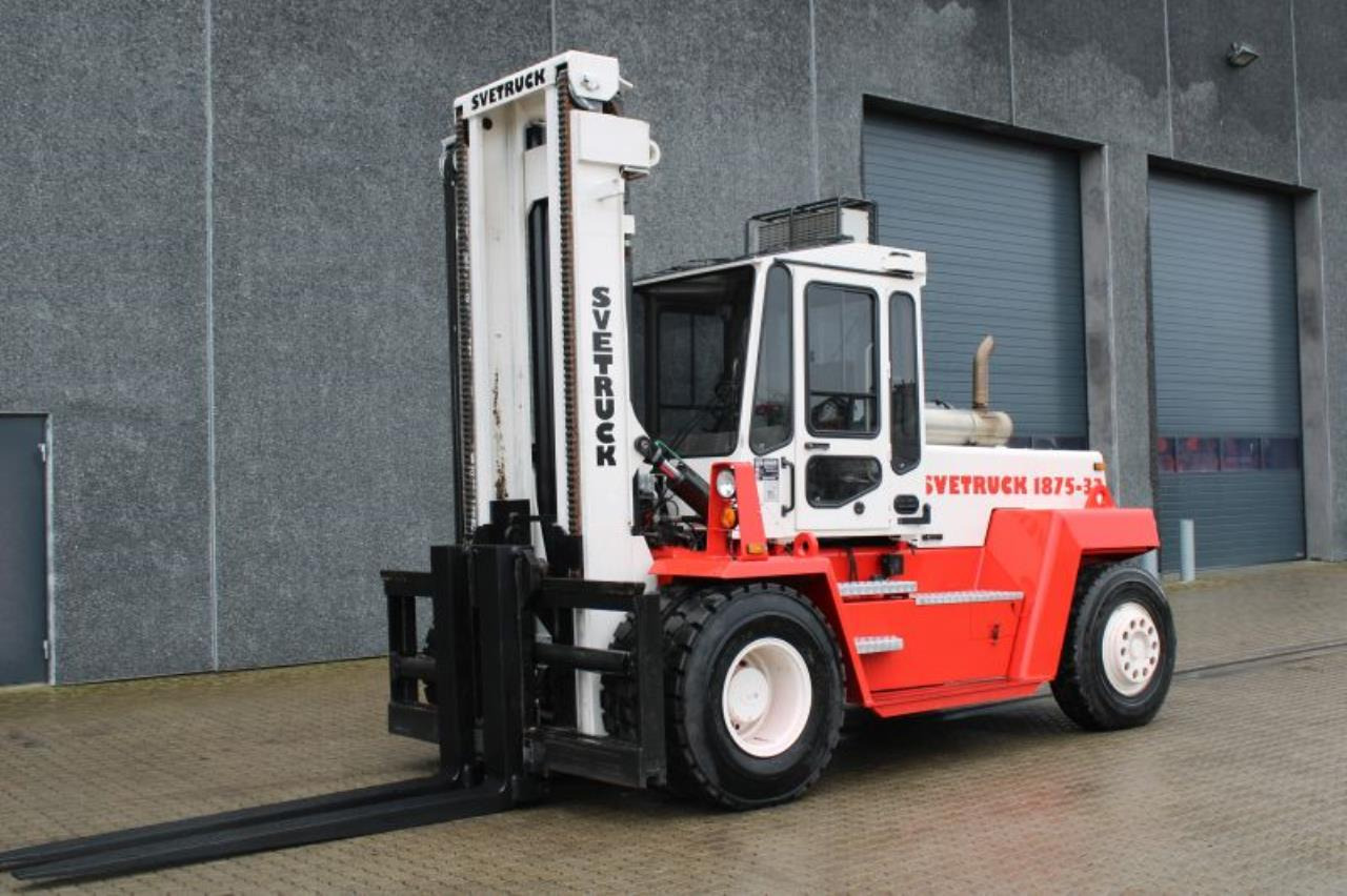 SveTruck 1875-33 - Chariot élévateur diesel: photos 2 SveTruck 1875-33 - Chariot élévateur diesel: photos 2