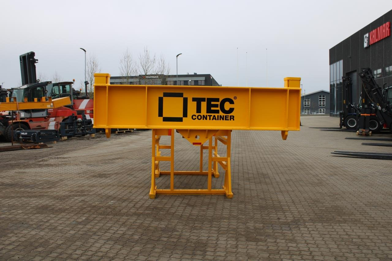 Tec Container 20" WITH DOUBLE-HOOK - Équipement portuaire: photos 2 Tec Container 20" WITH DOUBLE-HOOK - Équipement portuaire: photos 2