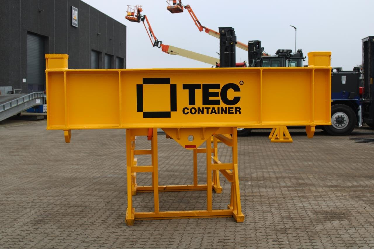 Tec Container 20" WITH DOUBLE-HOOK - Équipement portuaire: photos 4 Tec Container 20" WITH DOUBLE-HOOK - Équipement portuaire: photos 4