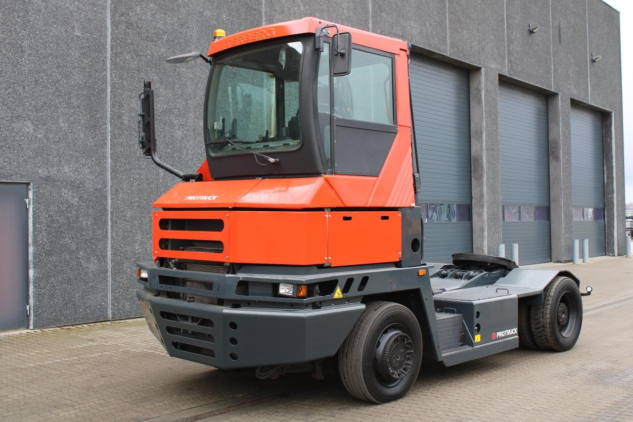 Terberg RT222 - Tracteur portuaire: photos 2 Terberg RT222 - Tracteur portuaire: photos 2