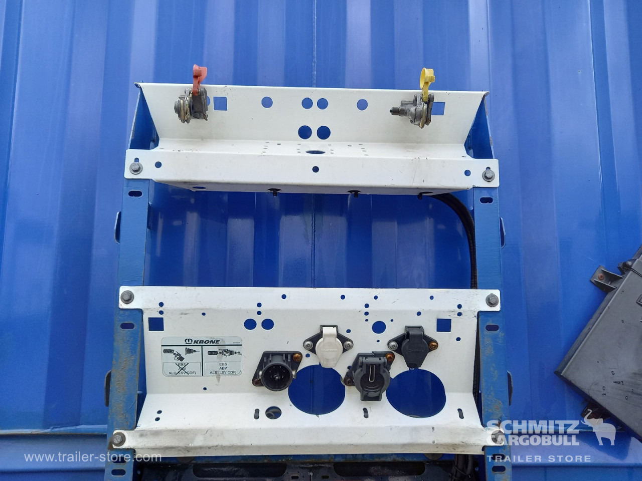 KRONE Auflieger Curtainsider Standard - Semi-remorque rideaux coulissants: photos 4 KRONE Auflieger Curtainsider Standard - Semi-remorque rideaux coulissants: photos 4