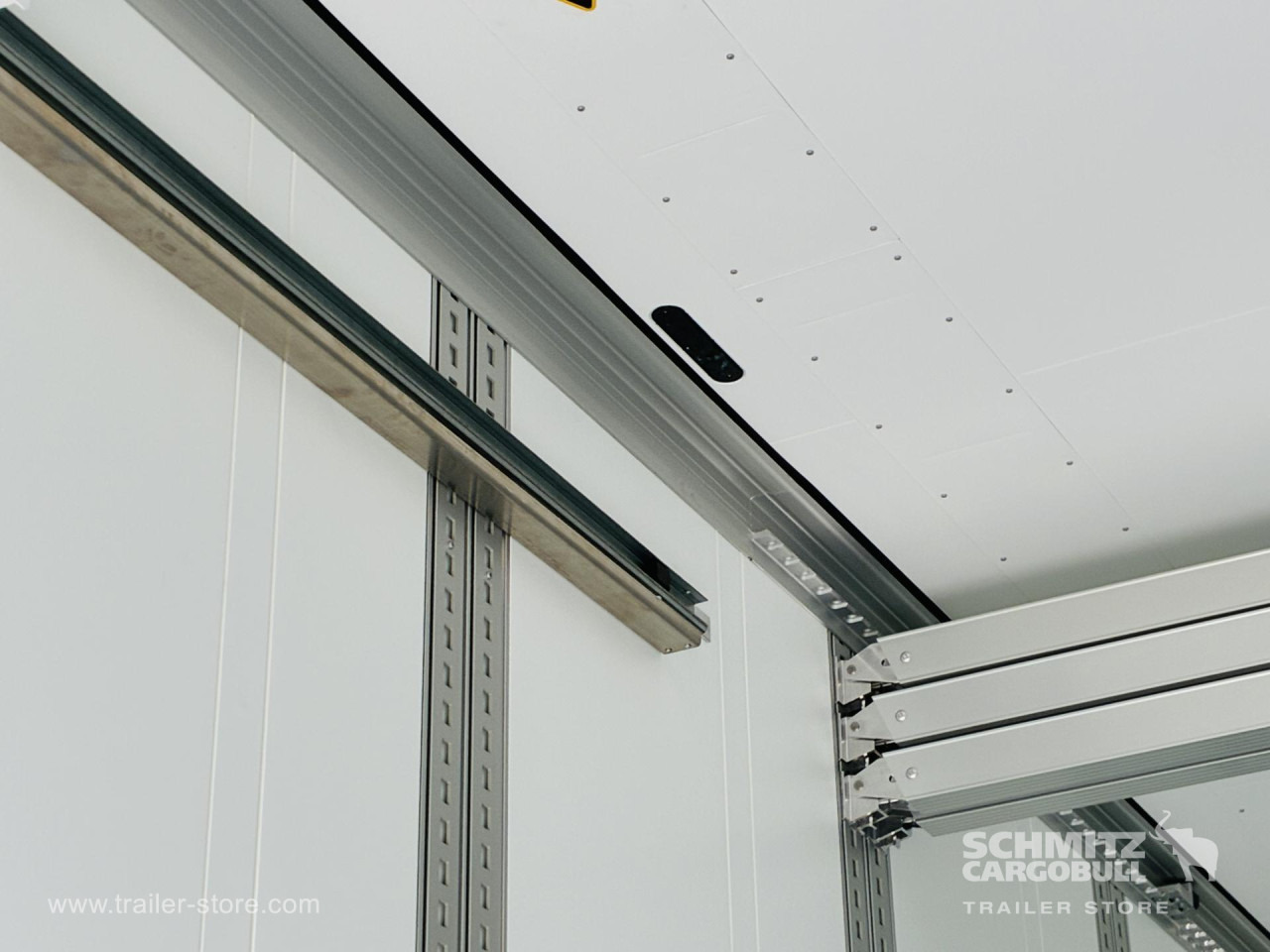 SCHMITZ Auflieger Tiefkühler Standard Double deck - Semi-remorque isothermique: photos 4 SCHMITZ Auflieger Tiefkühler Standard Double deck - Semi-remorque isothermique: photos 4