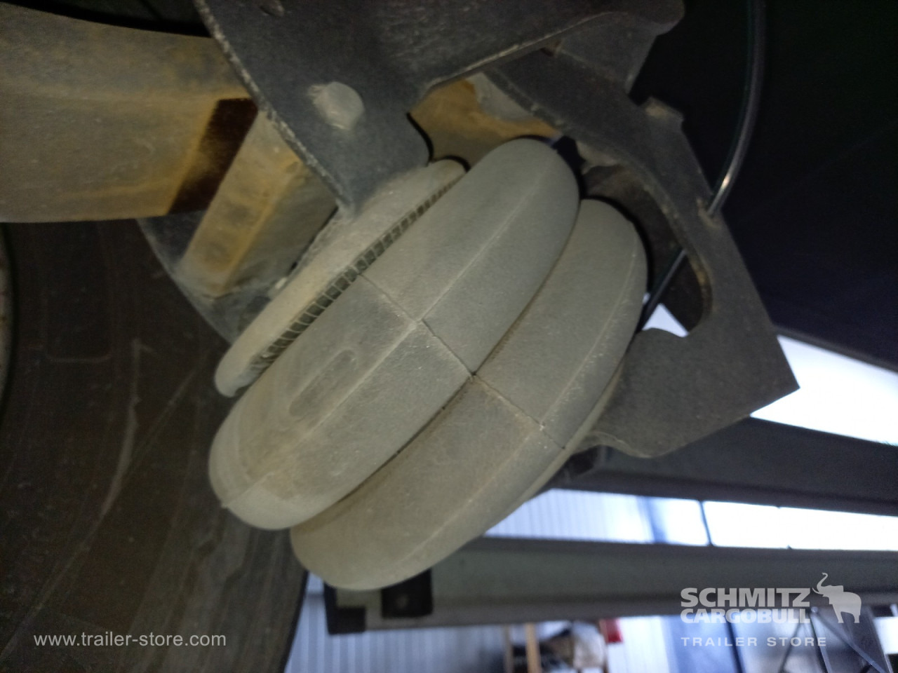 SCHMITZ Auflieger Tiefkühler Standard Double deck - Semi-remorque isothermique: photos 3 SCHMITZ Auflieger Tiefkühler Standard Double deck - Semi-remorque isothermique: photos 3