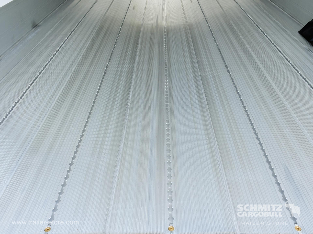 SCHMITZ Auflieger Tiefkühler Standard Taillift - Semi-remorque isothermique: photos 3 SCHMITZ Auflieger Tiefkühler Standard Taillift - Semi-remorque isothermique: photos 3