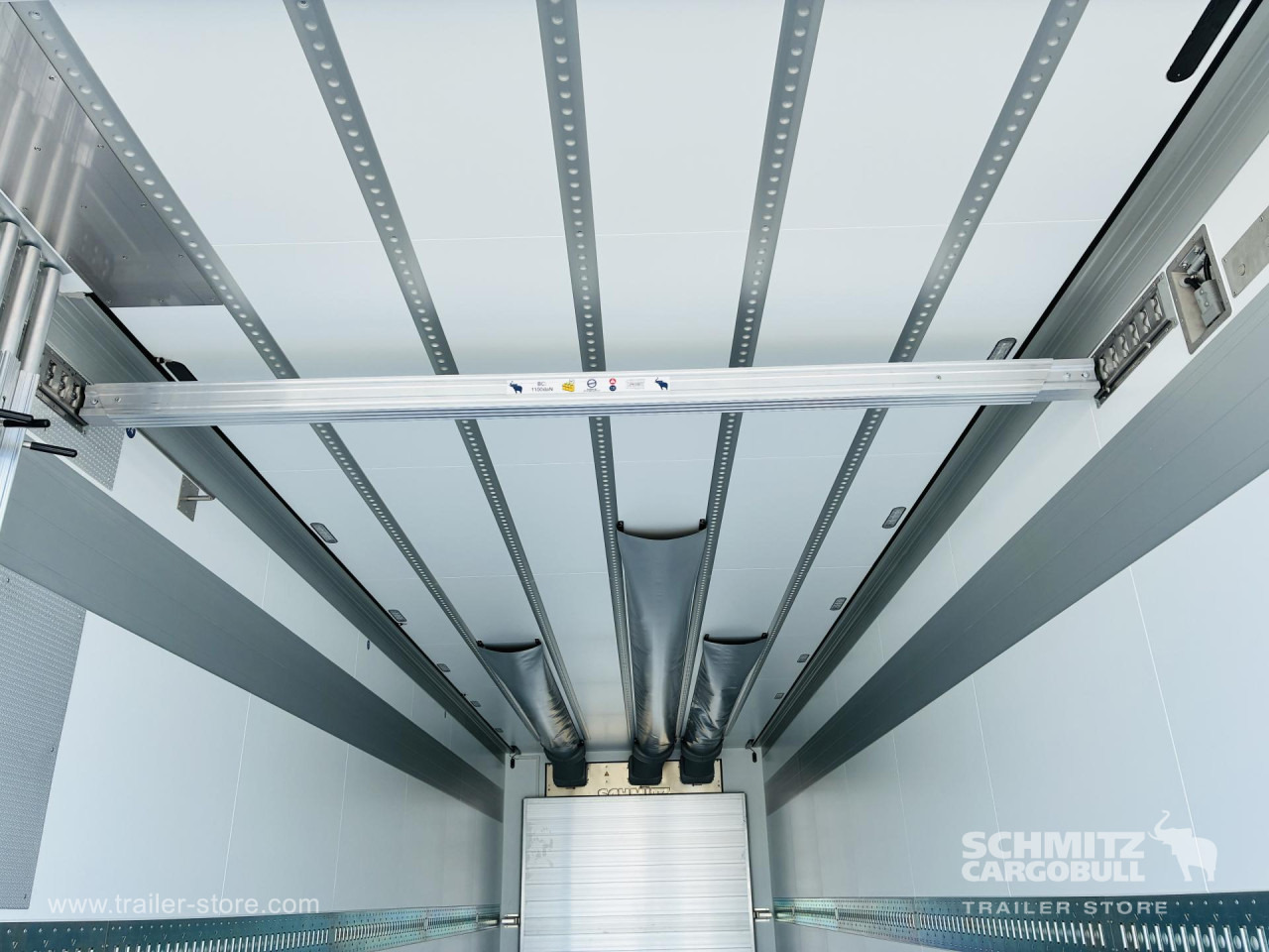 SCHMITZ Auflieger Tiefkühler Standard Taillift - Semi-remorque isothermique: photos 4 SCHMITZ Auflieger Tiefkühler Standard Taillift - Semi-remorque isothermique: photos 4