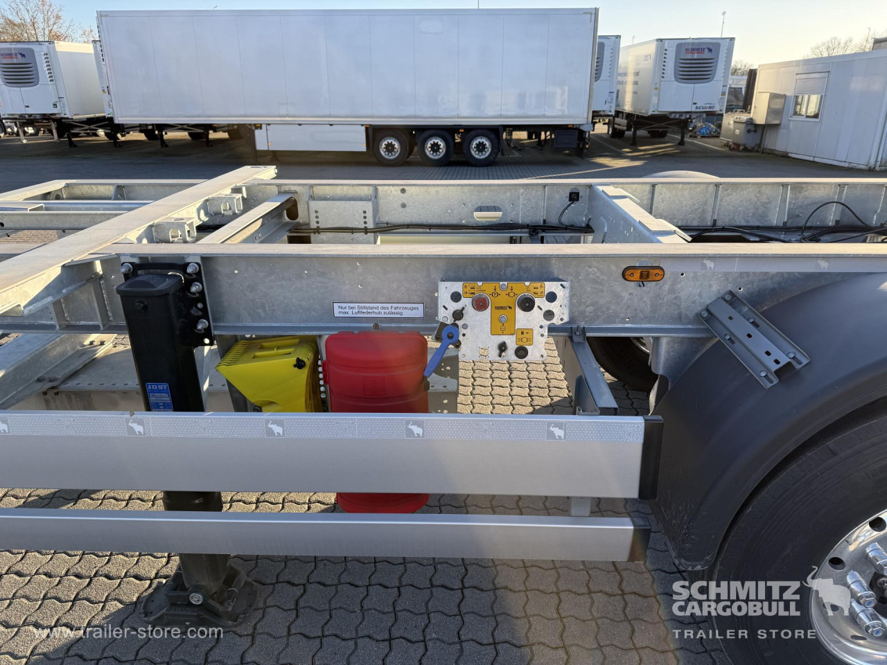 SCHMITZ Zentralachsanhänger Wechselfahrgestell Standard - Remorque porte-conteneur/ Caisse mobile: photos 2 SCHMITZ Zentralachsanhänger Wechselfahrgestell Standard - Remorque porte-conteneur/ Caisse mobile: photos 2