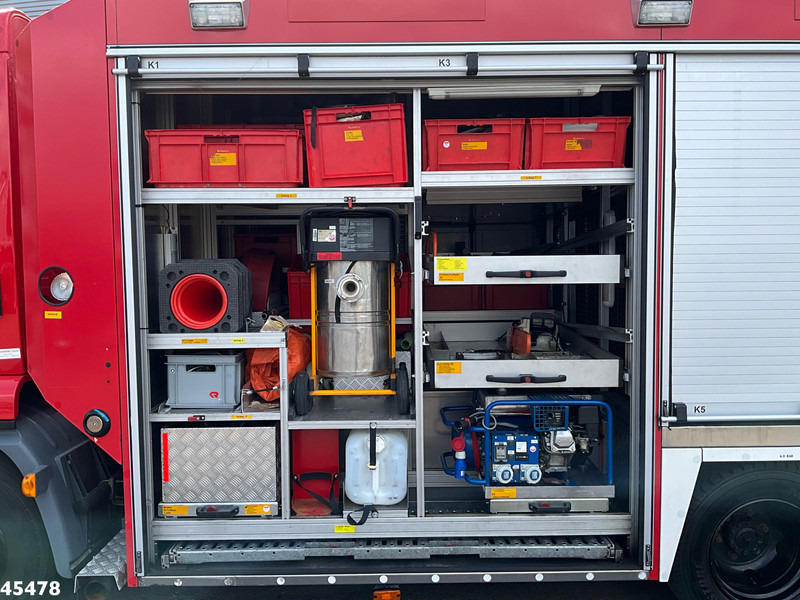 DAF FA 45 LF 150 Brandweer materiaalwagen + Mucar M5A-FOX Brandweer materiaal aanhangwagen - Camion de pompier: photos 3 DAF FA 45 LF 150 Brandweer materiaalwagen + Mucar M5A-FOX Brandweer materiaal aanhangwagen - Camion de pompier: photos 3