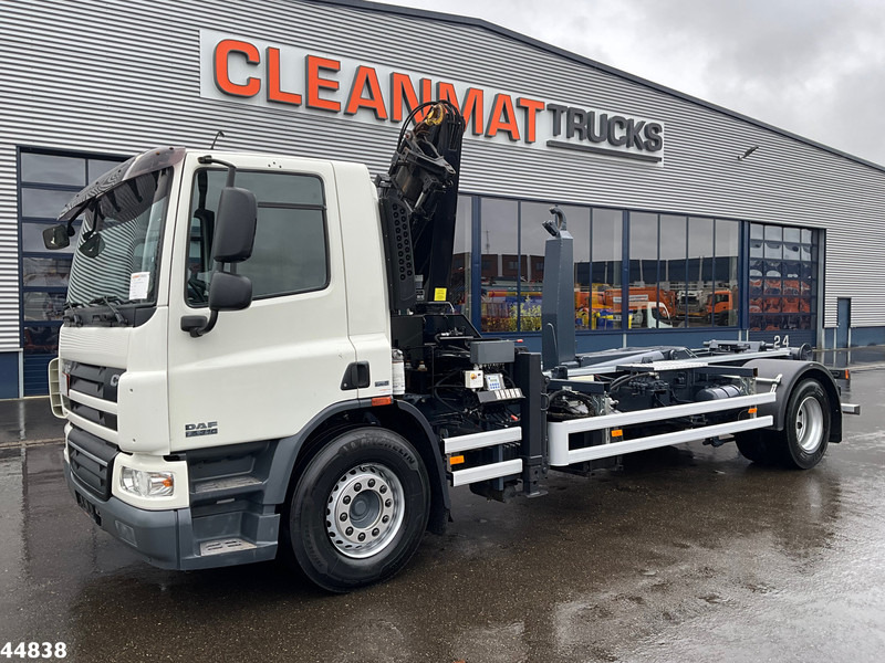 DAF FA 75 CF 250 MKG 14 Tonmeter laadkraan - Camion ampliroll, Camion grue: photos 2 DAF FA 75 CF 250 MKG 14 Tonmeter laadkraan - Camion ampliroll, Camion grue: photos 2